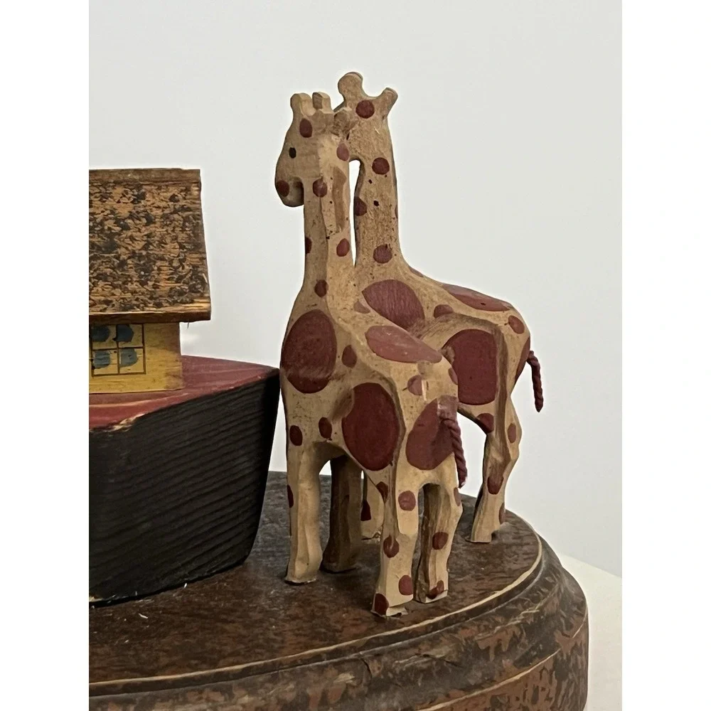 Hand Carved Wood Folk Art Vintage Lamp Noah's Arc Animals Boat Nursery Bible‎